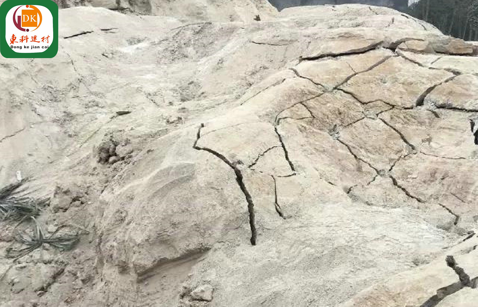 广西静态岩石破碎剂