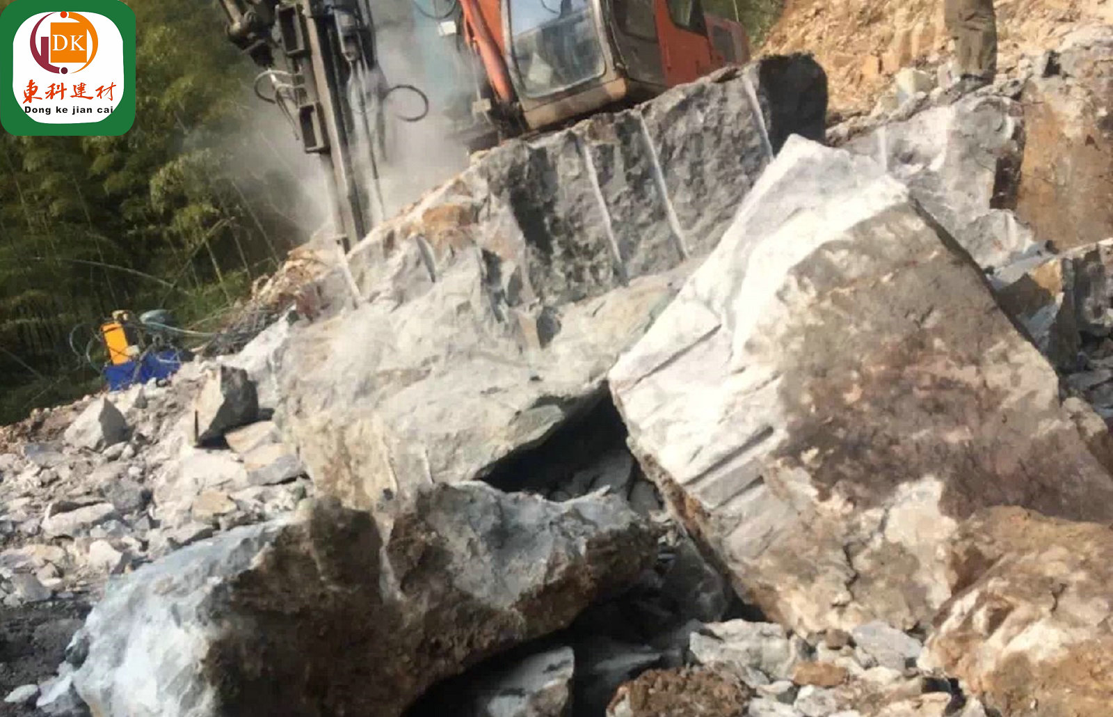 五指山无声静态破碎剂