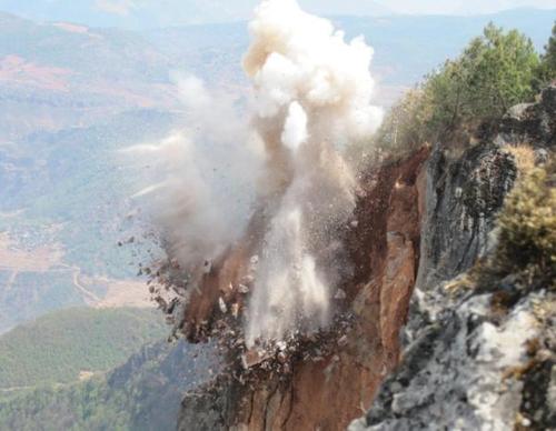 海南爆破温州市温瑞平原大罗山施工隧洞圆满成功